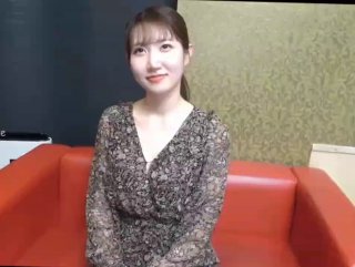 【国产自拍直播】干完还意犹未尽 对着镜头自己再一次弄出水